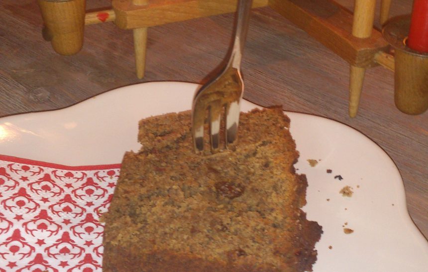 Weihnachtlicher Gewürz-Früchtekuchen