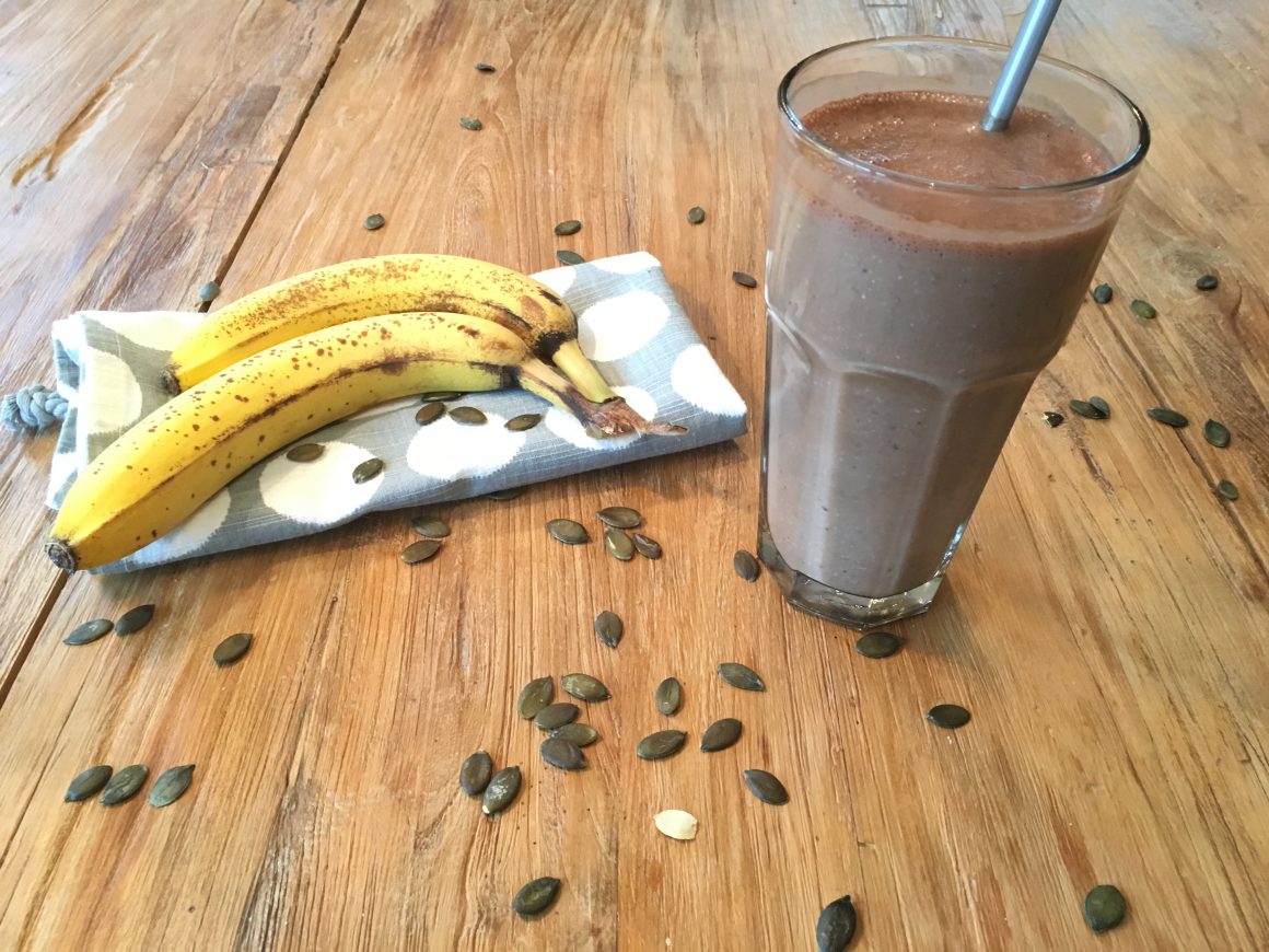 Magnesiumreicher Frühstücks-Smoothie für Eilige