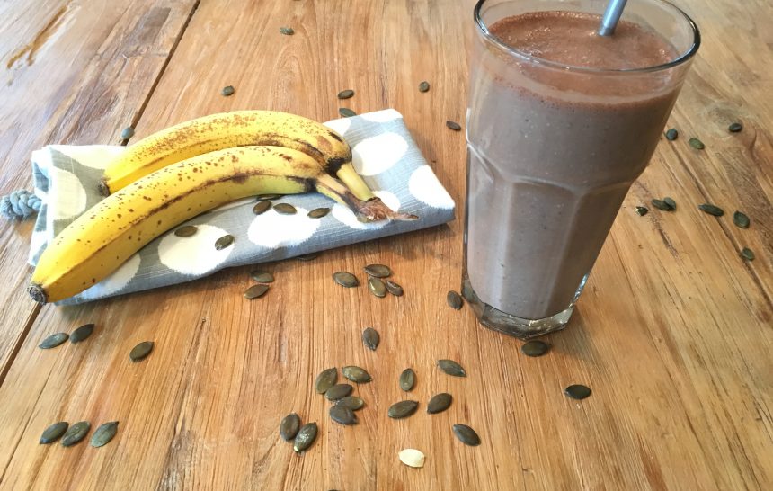 Magnesiumreicher Frühstücks-Smoothie für Eilige