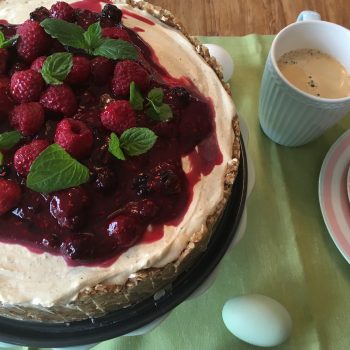 Ostertorte mit Kokosblütenzucker