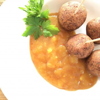 Falafel mit Mango Chutney – vegan und reich an pflanzlichen Eiweißen