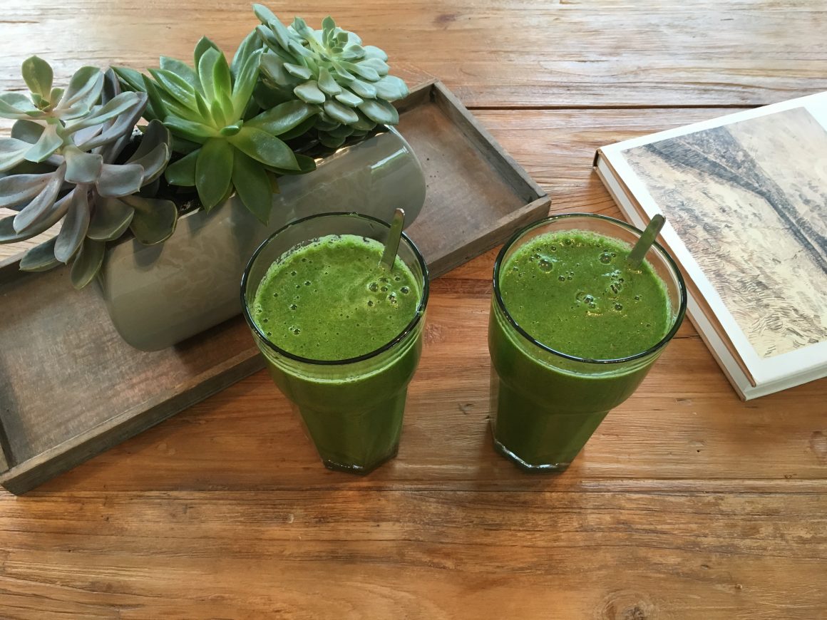 Green-Smoothie: Mangold-Birne mit vielen Vitaminen, Mineralstoffen und sekundären Pflanzenstoffen