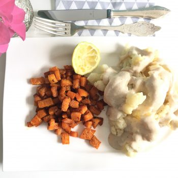 Blumenkohl mit sahniger Cashewsoße und knusprigen Süßkartoffeln „vegan“