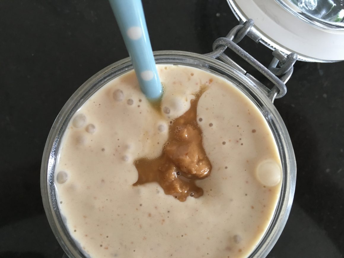 Bananen-Erdnuss-Eiscreme -vegan, creamy and absolute delicious