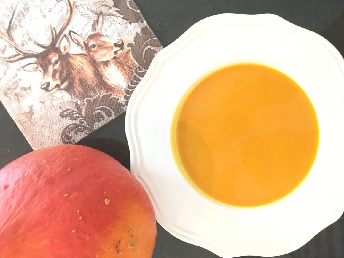 Kürbis-Ingwer-Süppchen mit Kokosmilch