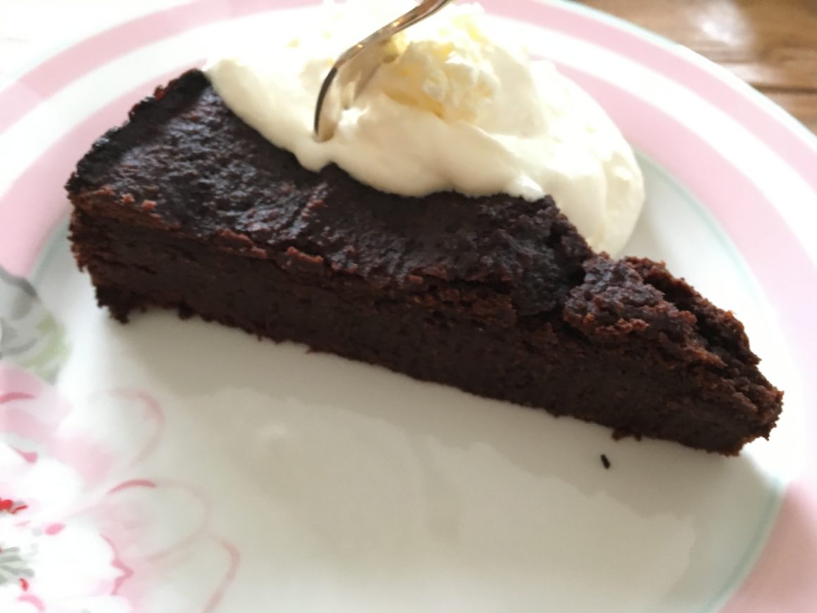 Schoko-Rote-Beete-Tarte; glutenfrei, frei von Haushaltszucker und vegan