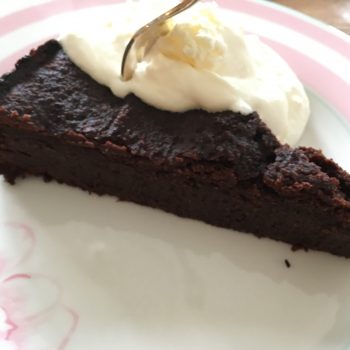 Schoko-Rote-Beete-Tarte; glutenfrei, frei von Haushaltszucker und vegan