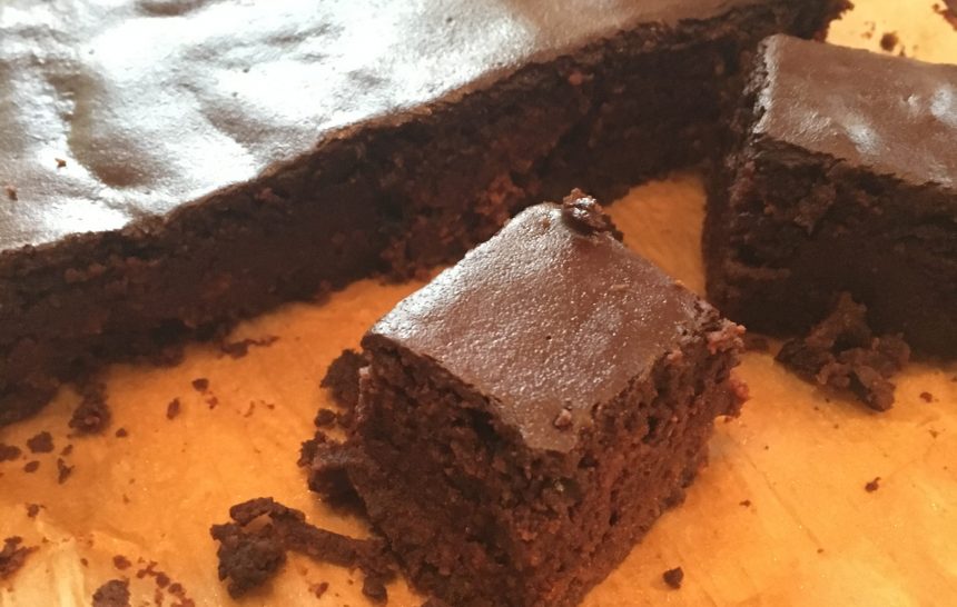 Super softe Brownies aus Roter Beete und Nüssen  -glutenfrei und vegan-