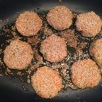 Gemüse-Bratling im Sesammantel -vegan, glutenfrei- Gemüse-Bratling im Sesammantel -vegan, glutenfrei-