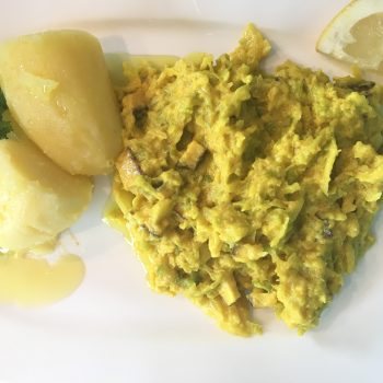 Wirsingkohl mit Kurkuma und Cremiger Mandelsoße -vegan-